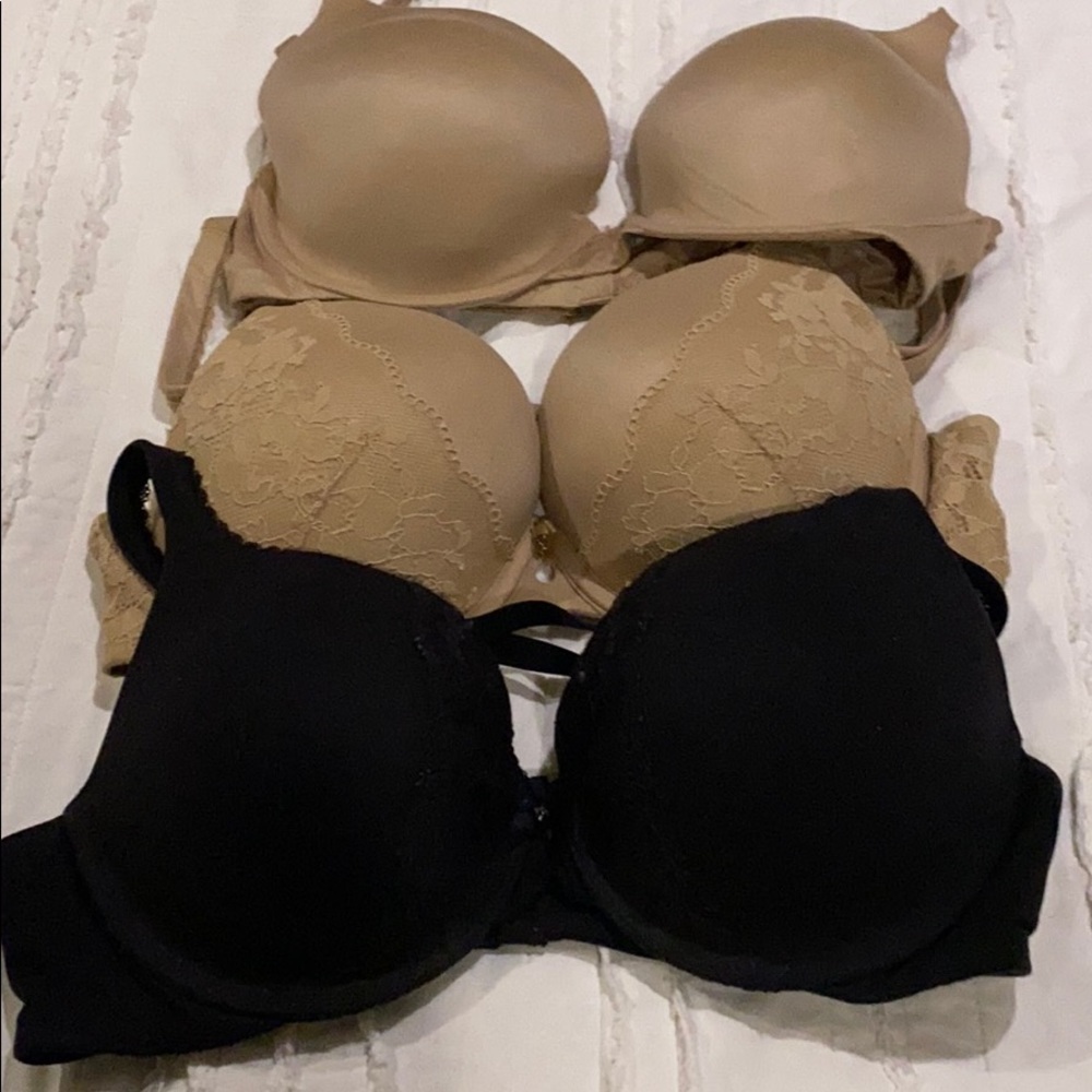 Lot of 3 Victorias Secret bras